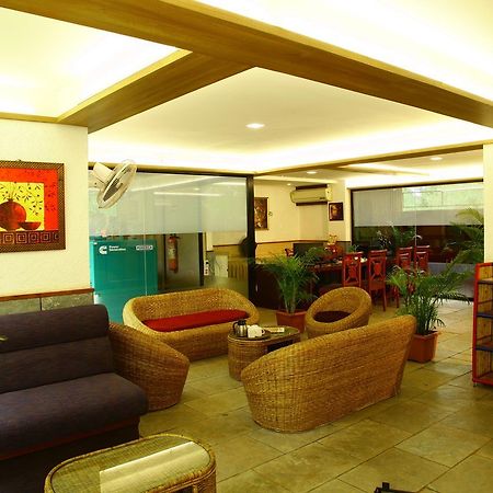 Hotel Maratha Residency Ratnāgiri Exteriör bild