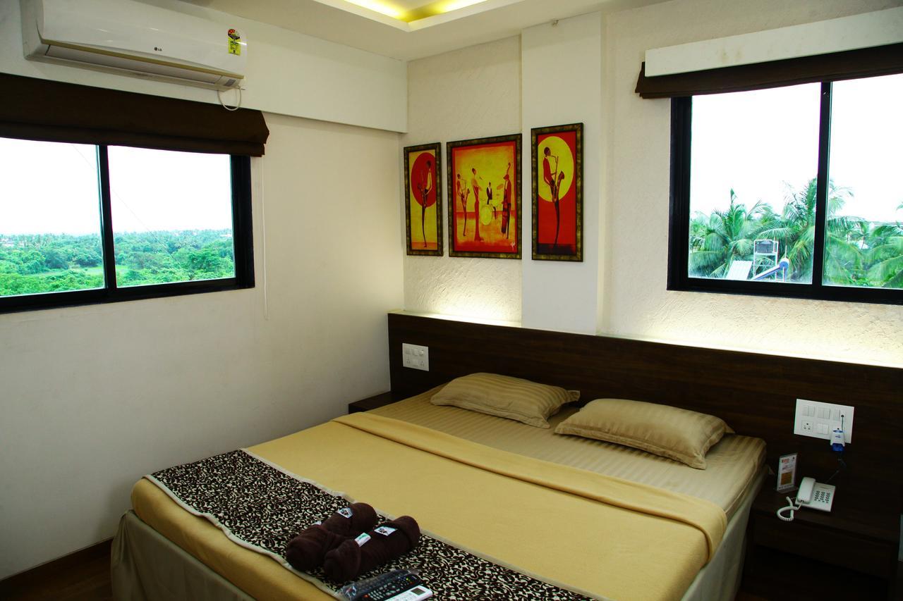 Hotel Maratha Residency Ratnāgiri Exteriör bild