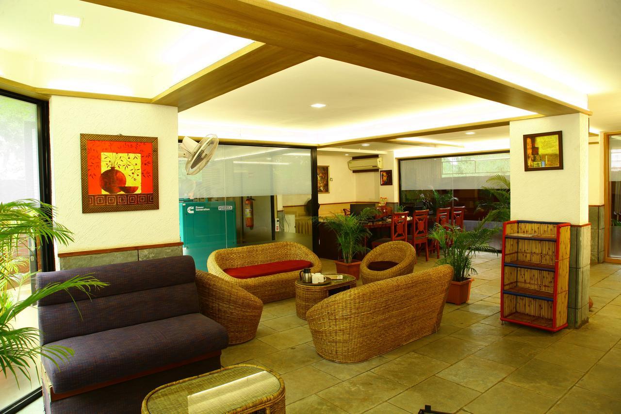 Hotel Maratha Residency Ratnāgiri Exteriör bild