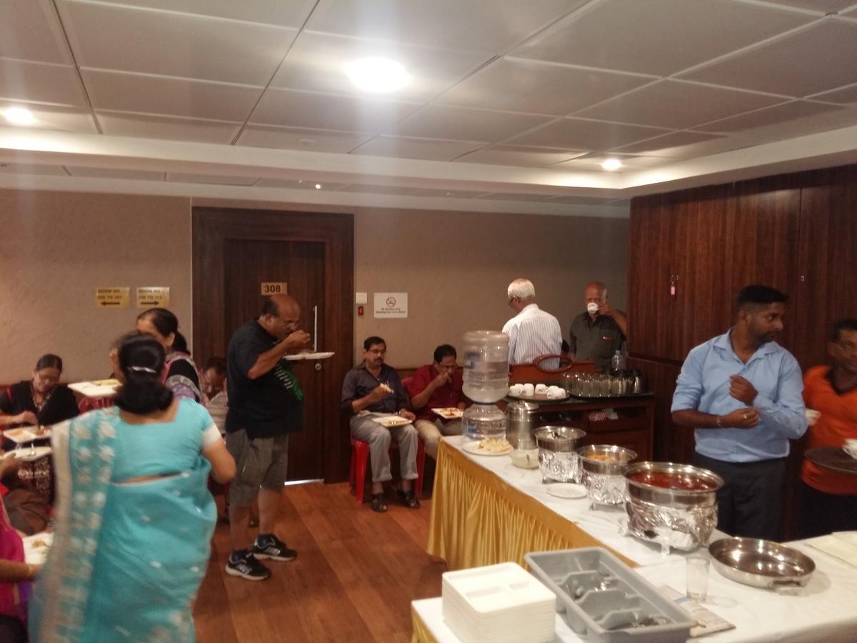Hotel Maratha Residency Ratnāgiri Exteriör bild